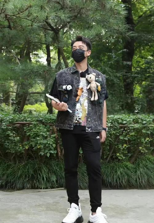 娱乐圈吃瓜爆料郑恺,揭秘明星背后的真相